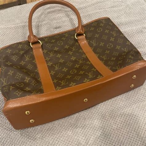 does louis vuitton require signature|authentic louis vuitton monogram.